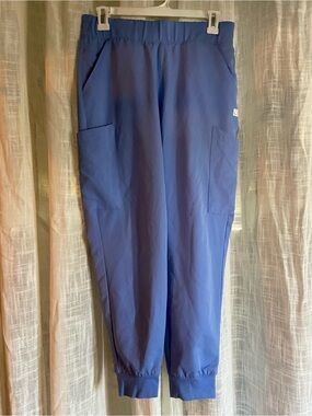 Women's Blue Resurge Scrubs Size Small Petite